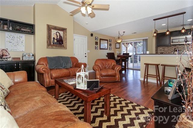 Building Photo - 110 Sterling Terrace Dr