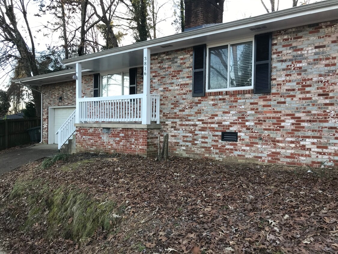 Primary Photo - 3816 Granada Dr