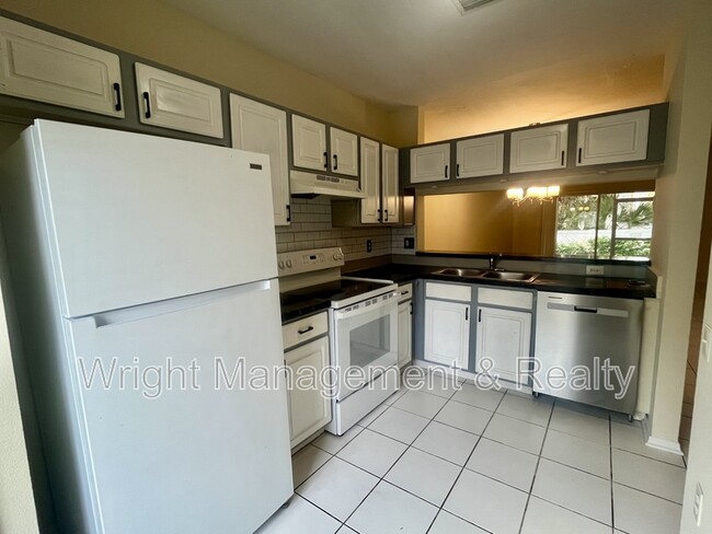 Building Photo - 2348 Lake Woodberry Cir