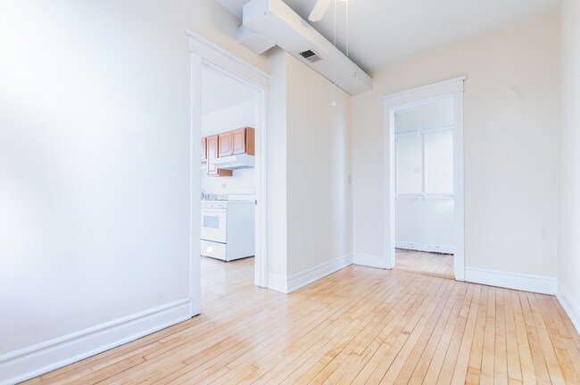 Foto del edificio - 612 N Wood St