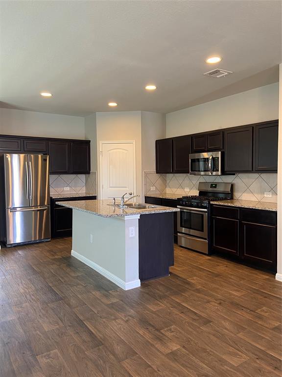 Foto del edificio - 2217 Baugh Rd