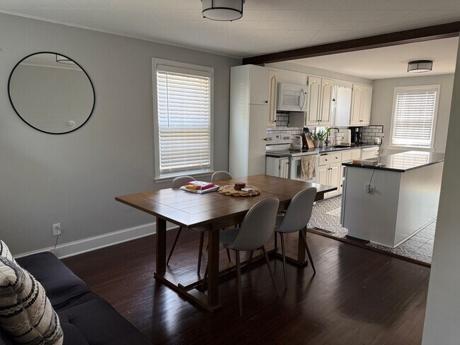Foto del edificio - Charming 3 bedroom 1.5 bath in Amherst :