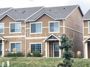 Building Photo - 1822 Final View Aly