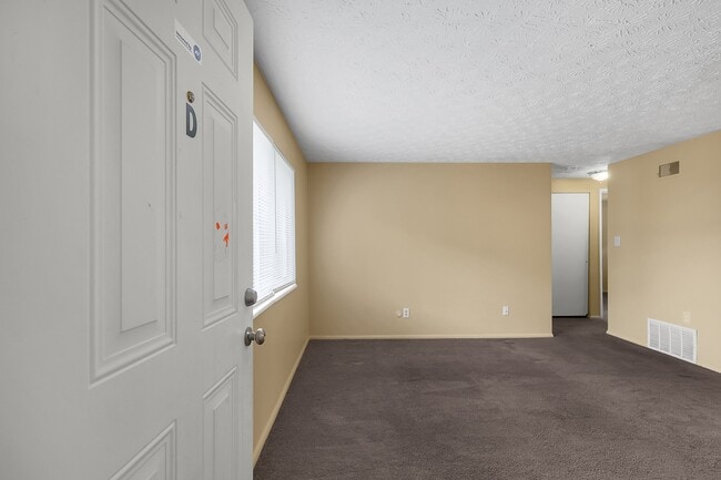 Building Photo - 179 Currier Dr