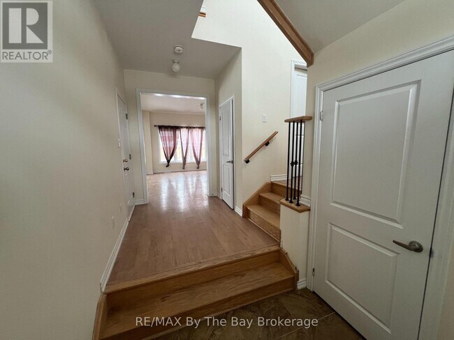 Building Photo - 152 Allegra Dr