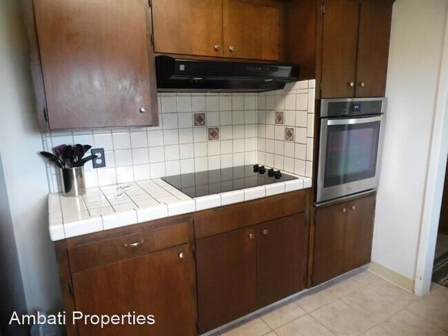 Building Photo - 3 br, 2 bath House - 7959 E. Herndon Ave