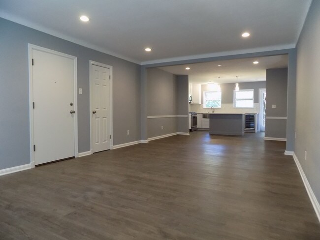 Building Photo - 7508 Oxford Dr