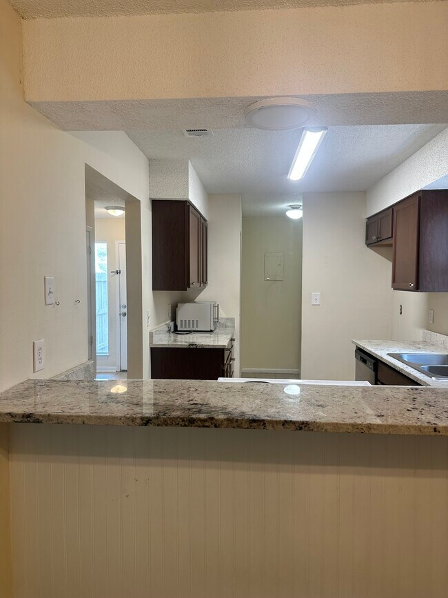Foto del edificio - 339 Woodham Ct