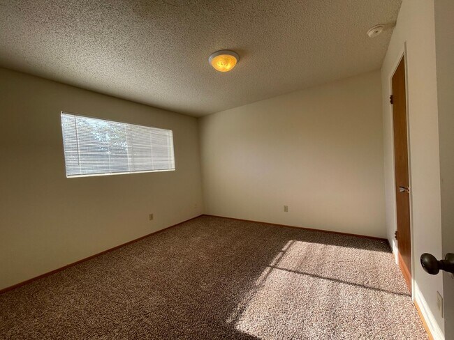 Foto del edificio - 6635-6637 Turtle Ln