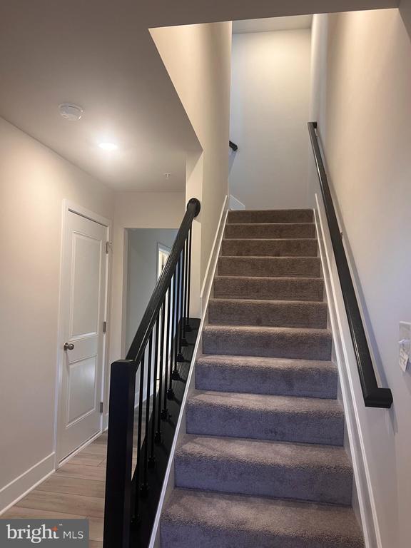 Building Photo - 7551 Dundee Rd