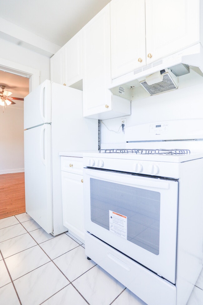 Foto del edificio - 6418 N Newgard Ave