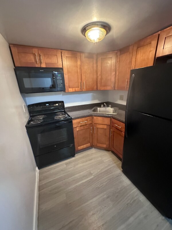 Building Photo - 3200 Township Line Rd