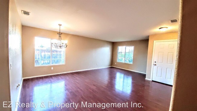 Foto del edificio - 5 br, 2 bath House - 4390 Willowglen Way