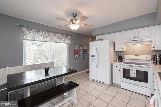 Building Photo - 10 Terry Ct