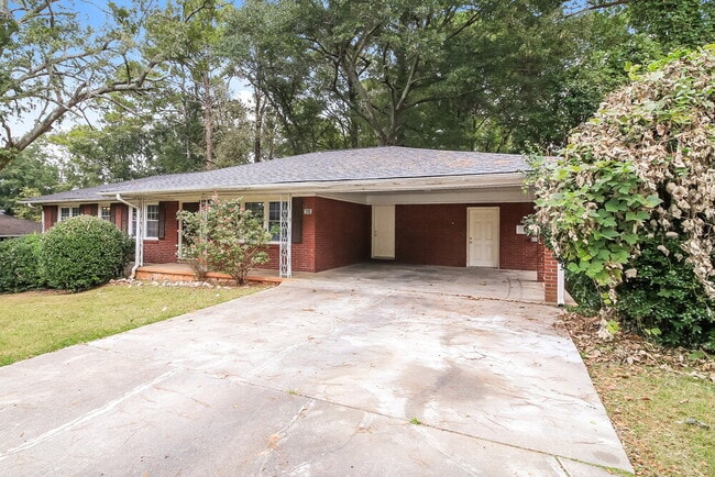 Foto del edificio - 8310 Hilltop Rd