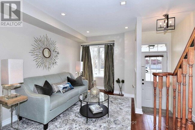 Building Photo - 9472 Sheppard Ave E
