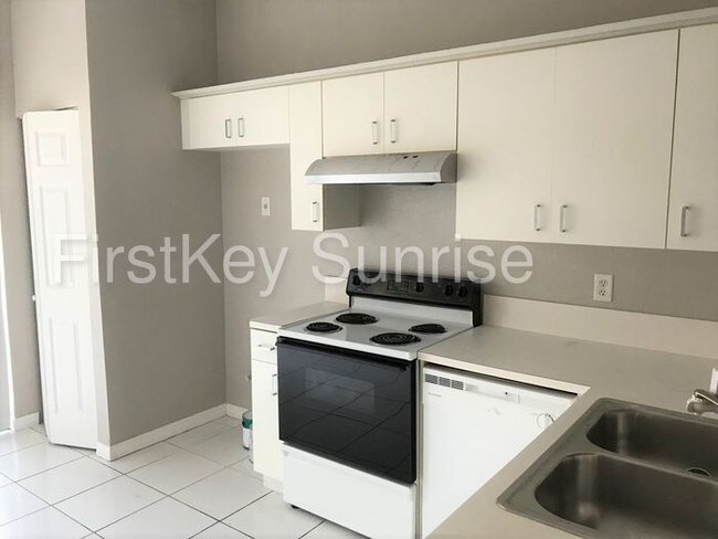 Foto del edificio - 112 SW 15 Road Homestead FL 33030
