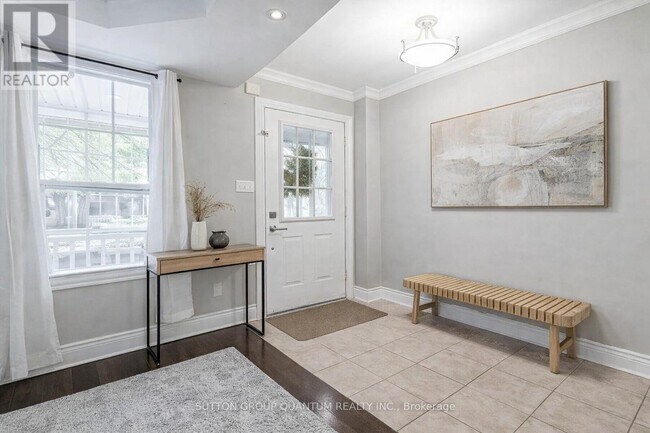 Building Photo - 187 Gatwick Dr