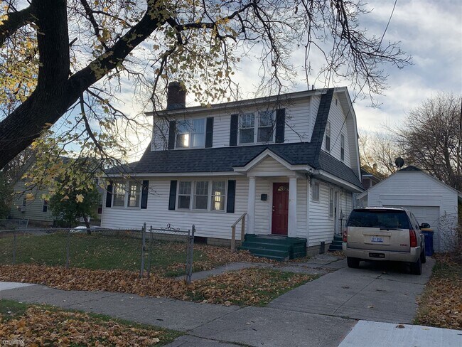 Building Photo - 4 br, 2 bath House - 917 Henry Ave SE