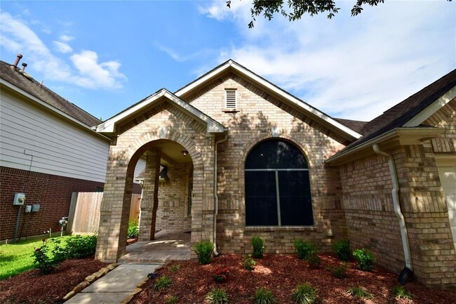 Building Photo - 2231 Oak Sand Dr