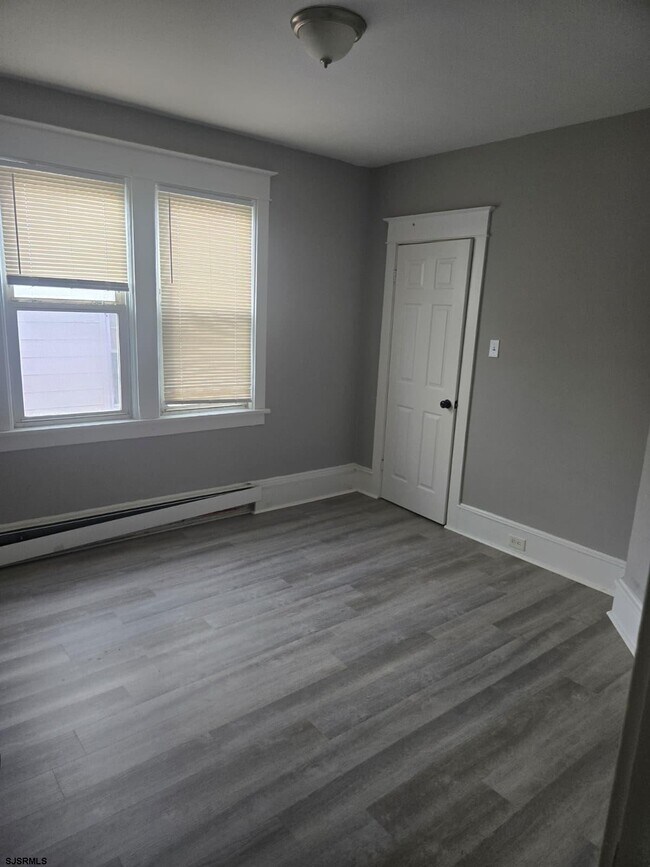 Building Photo - 514 Magellan Ave