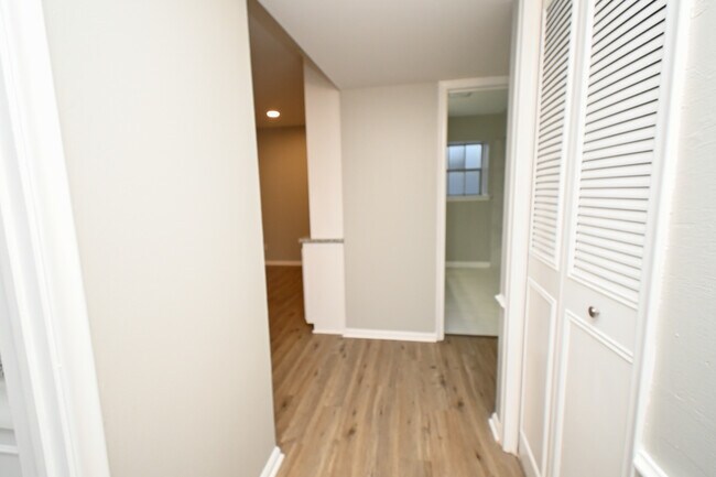 Pasillo de entrada - 3730 Fairfield Ave