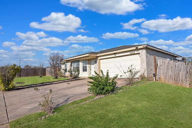 Building Photo - 4203 Frigate Dr