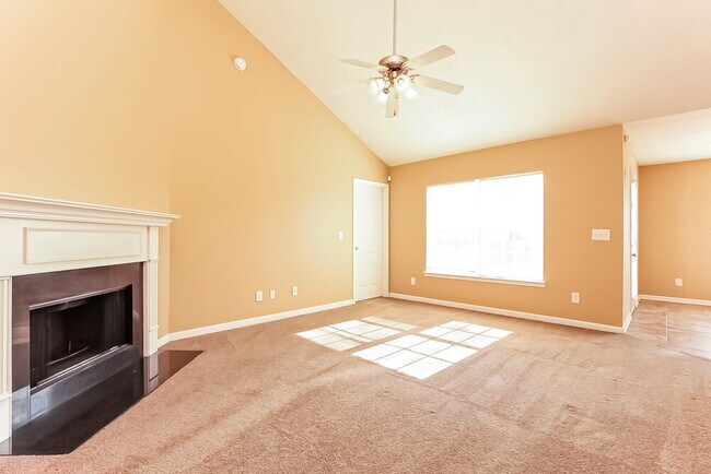 Building Photo - 308 Sarna Dr
