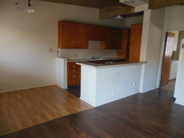 Building Photo - 3326 S Canfield Ave