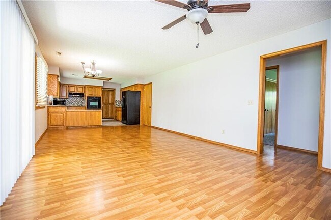 Foto del edificio - 301 SW C St