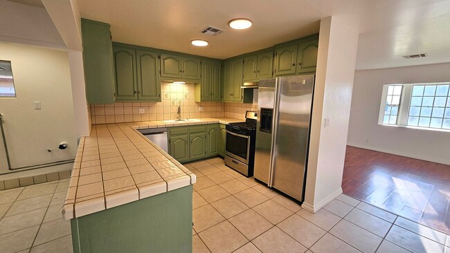 Building Photo - Lancaster Living at Its Best – Upgraded 3BR with Yard & Garage