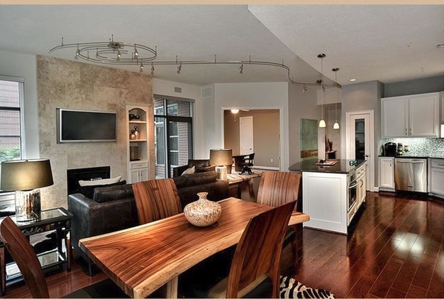 Building Photo - 3 Waterway Square Pl