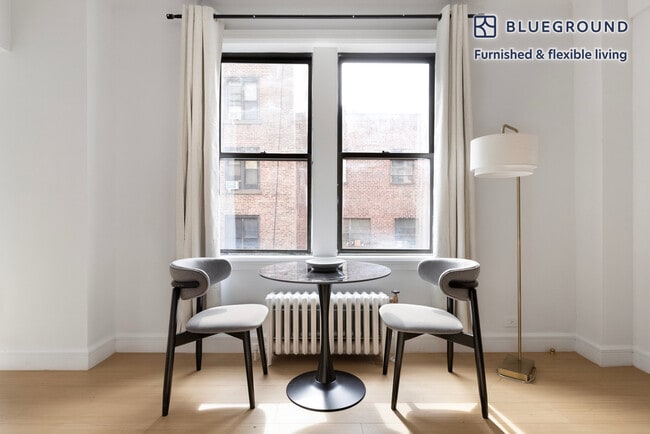Building Photo - 244 W 72nd St