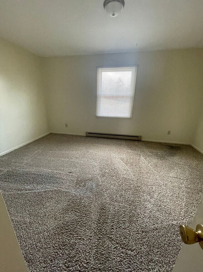 Building Photo - Apartment for Rent