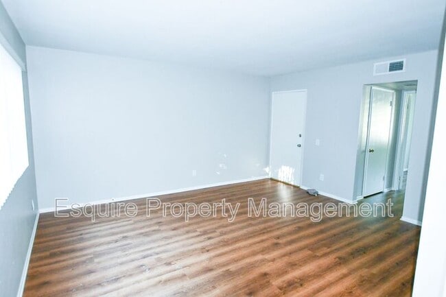 Foto del edificio - 1940 Los Feliz Dr