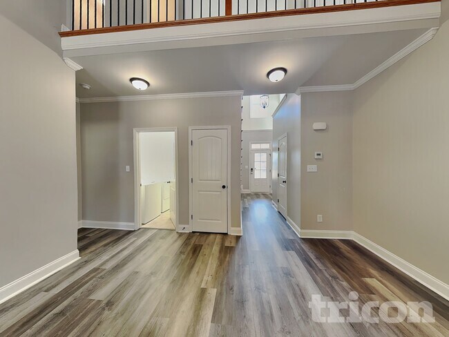 Building Photo - 3020 Plantation Glen Dr