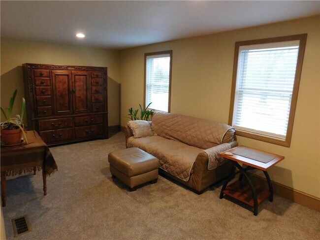 Foto del edificio - 164 Colvintown Rd