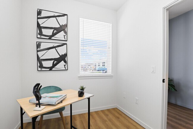 Foto del edificio - 1 Month FREE! Brand New Urban Townhomes in...
