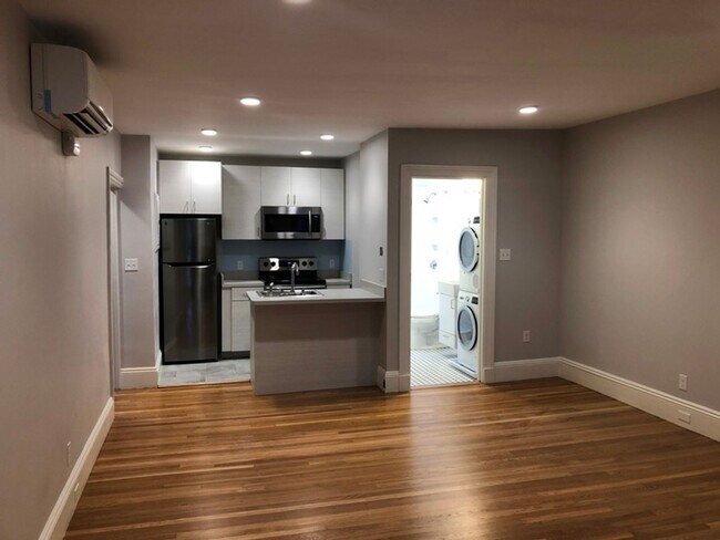 Foto del edificio - Back Bay 1bed / 1bath available Feb 1 $3450