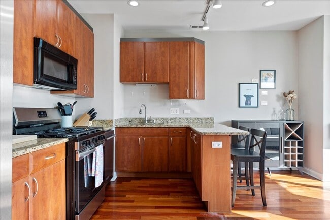 Foto del edificio - 1152 N Kedzie Ave