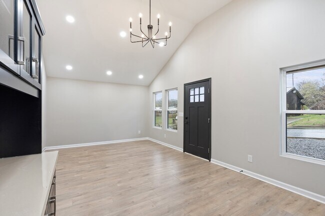 Foto del edificio - 804 Martin St