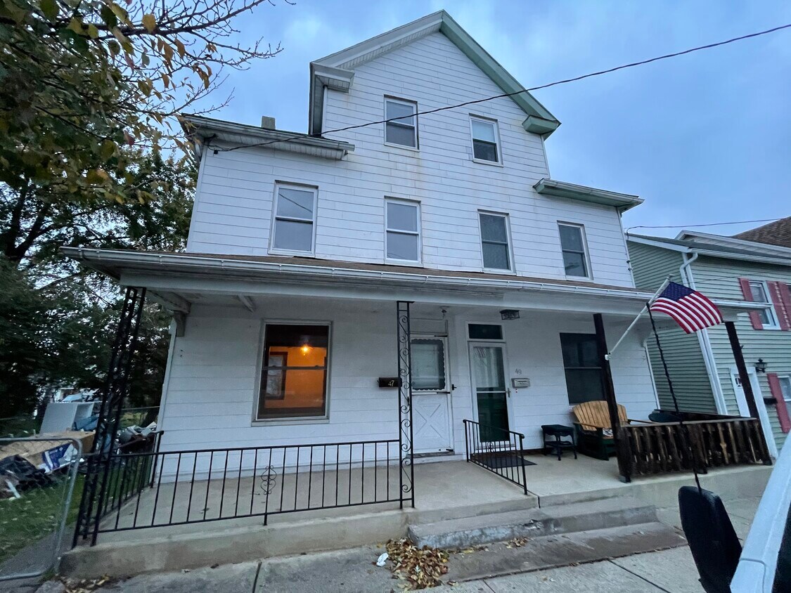 47 Railroad Ave, Phillipsburg, NJ 08865 House Rental in Phillipsburg