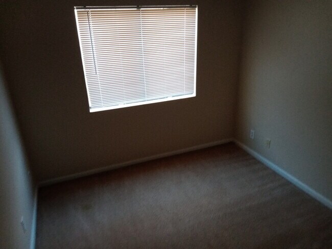 Foto del edificio - 2972 Juniper Hills Blvd