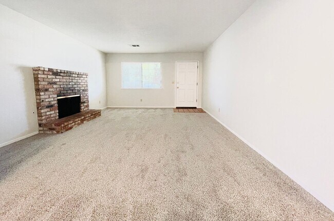 Building Photo - San Ramon Ct 3357-3359