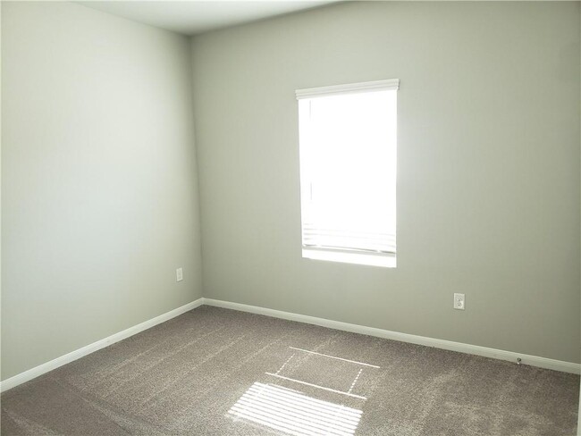 Building Photo - 105 Englenook Dr