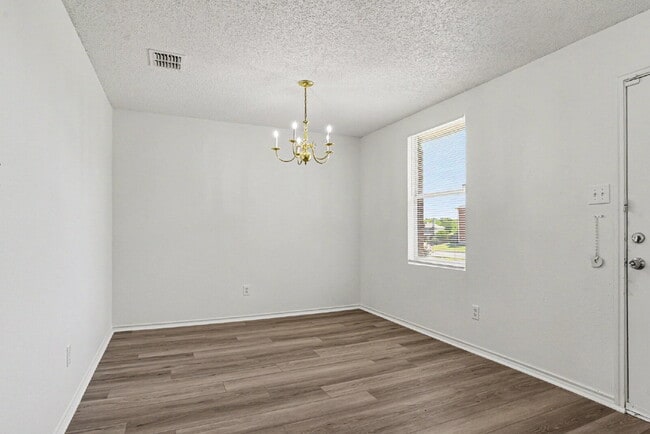 Building Photo - 1424 Junction Run