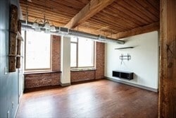 Building Photo - 146 Court St