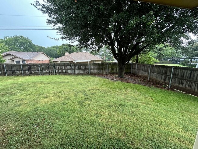Building Photo - Updated Midway Corner Lot