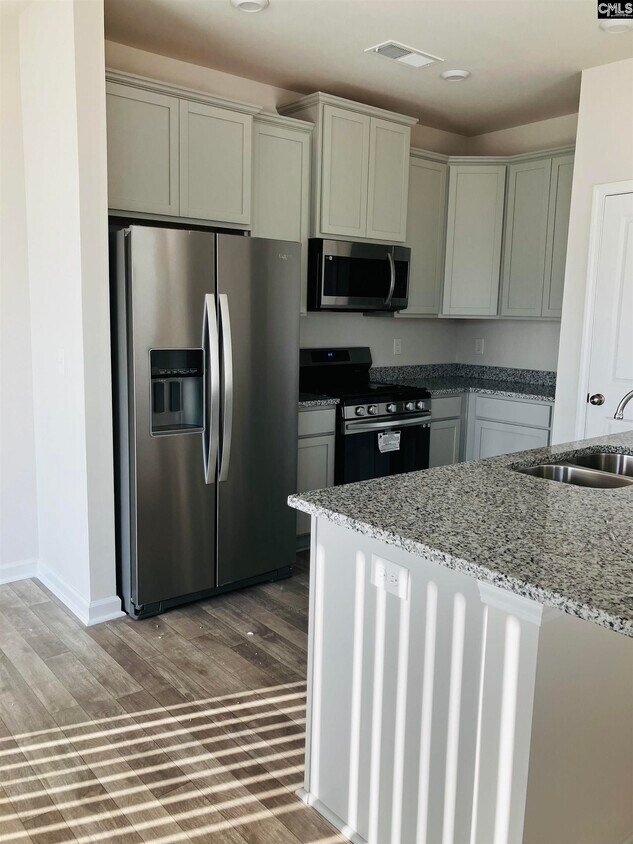 Foto principal - 1032 Cornelia St