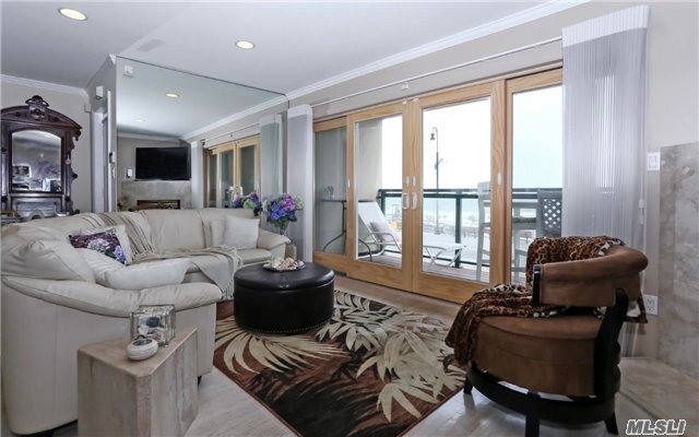 Building Photo - 412 Oceanfront